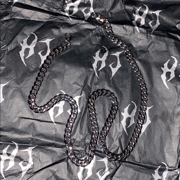 Mini Cuban Chain - Picture 2 of 3